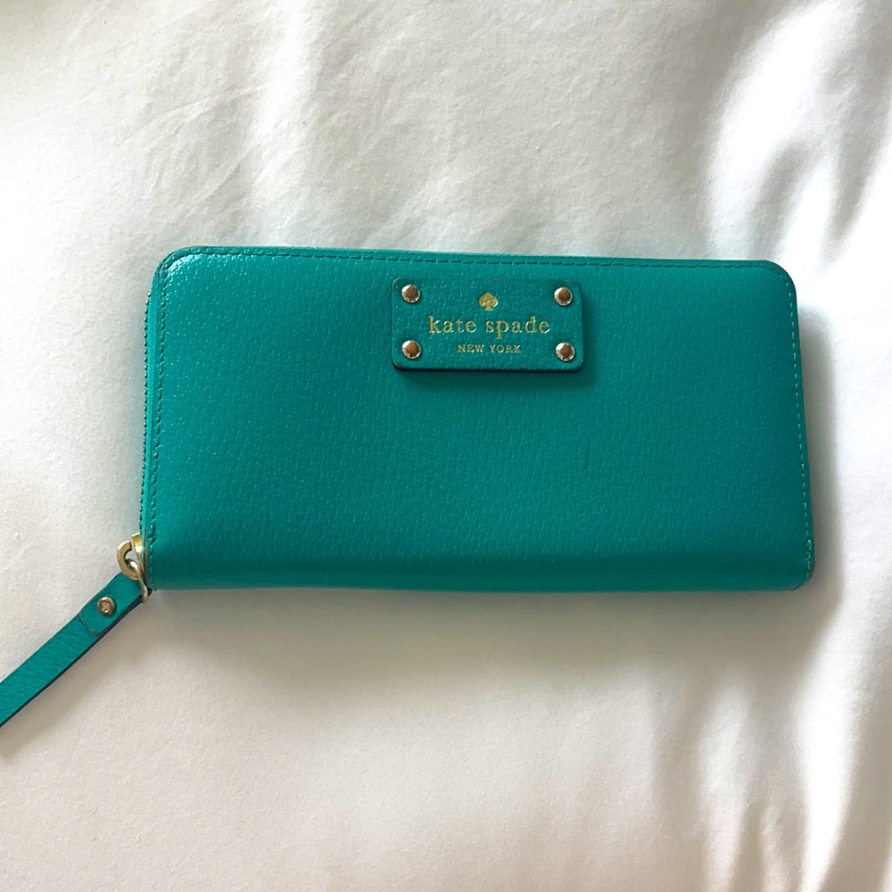 Kate Spade Wallet ♠️